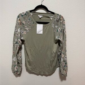 love, Fire Olive Green Floral Long Sleeve Top Size Medium